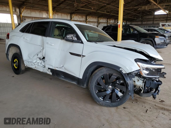 2024 Volkswagen Atlas SE z VIN 1V2KE2CA1RC201958, wystawiony jako Copart lot #59052675 z przebiegiem 43 922 mil mil oraz Szkoda całkowita • Salvage title. Historia ofert i sprzedaży dostępna na DreamBid. Obrazek 4.
