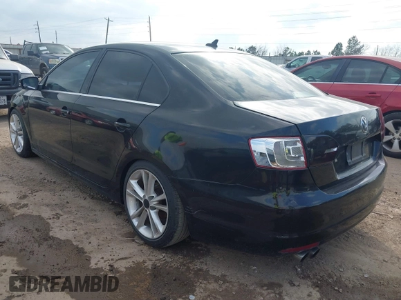 2014 Volkswagen Jetta Sedan SE w/Connectivity with VIN 3VWD07AJ5EM382349, listed as a IAAI auction lot 41533366 with 165,466 mi miles. Bid and sale history available at carsss.com. Image 3.