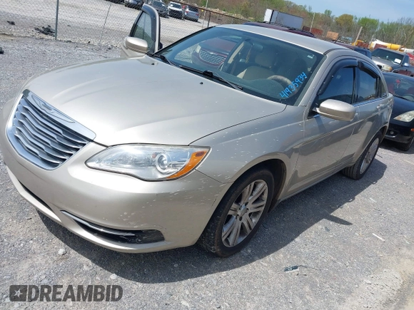 2013 Chrysler 200 Touring with VIN 1C3CCBBB9DN632877, listed as a IAAI auction lot 41935934 with 156,677 mi miles. Bid and sale history available at carsss.com. Image 2.