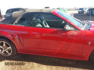 2000 Ford Mustang with VIN 1FAFP4445YF270477, listed as a IAAI auction lot 41205072 with 130,041 mi miles. Bid and sale history available at carsss.com. Image 13.