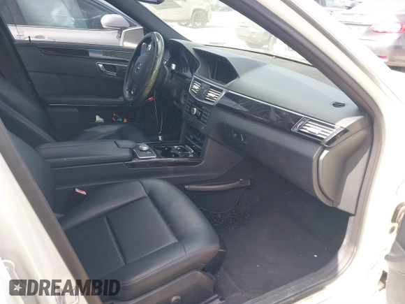 2011 Mercedes-Benz E-Class E 350 Luxury with VIN WDDHF5GB9BA270210, listed as a IAAI auction lot 41527438 with 147,692 mi miles. Bid and sale history available at carsss.com. Image 5.