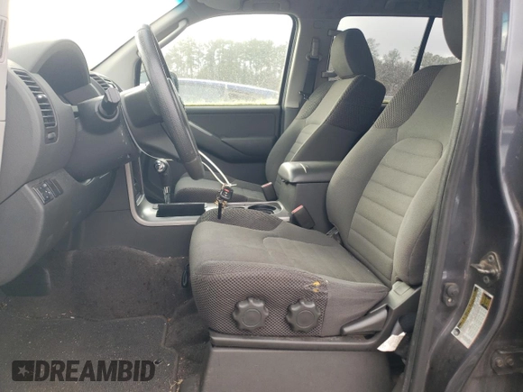2011 Nissan Pathfinder S z VIN 5N1AR1NN2BC608233, wystawiony jako Copart lot #84713034 z przebiegiem 222 988 mil mil oraz Czysty tytuł • Clean title. Historia ofert i sprzedaży dostępna na DreamBid. Obrazek 7.