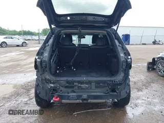 2015 Jeep Cherokee Trailhawk with VIN 1C4PJMBS5FW647601, listed as a IAAI auction lot 42437734 with 170,640 mi miles and . Bid and sale history available at DreamBid. Image 17.