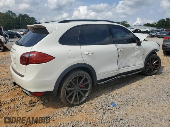 2012 Porsche Cayenne Turbo z VIN WP1AC2A2XCLA81906, wystawiony jako Copart lot #57356955 z przebiegiem 118 855 mil mil oraz Szkoda całkowita • Salvage title. Historia ofert i sprzedaży dostępna na DreamBid. Obrazek 3.