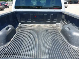2011 Ford F-250 XL с VIN 1FT7X2B66BEB10807, выставлен на аукционе IAAI как лот 42276935 с пробегом 276 613 миль миль и . История ставок и продаж доступна на DreamBid. Изображение 17.