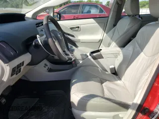 2013 Toyota Prius One z VIN JTDKN3DU9D5672849, wystawiony jako Copart lot #51451545 z przebiegiem 108 615 mil mil oraz Czysty tytuł • Clean title. Historia ofert i sprzedaży dostępna na DreamBid. Obrazek 7.