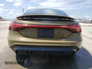 2022 Audi e-tron GT Prestige z VIN WAUDJBFW7N7009179, wystawiony jako Copart lot #53146264 z przebiegiem 17 798 mil mil oraz . Historia ofert i sprzedaży dostępna na DreamBid. Obrazek 6.