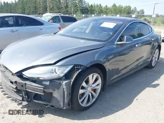 2014 Tesla Model S 60 with VIN 5YJSA1H18EFP38078, listed as a IAAI auction lot 42748619 with 159,285 mi miles and . Bid and sale history available at DreamBid. Image 20.