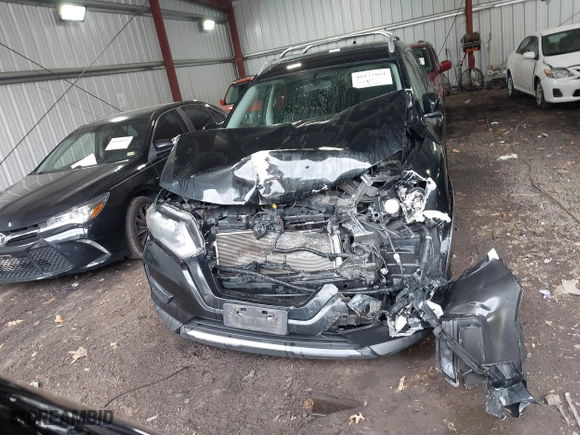 2017 Nissan Rogue SV with VIN KNMAT2MV4HP520573, listed as a IAAI auction lot 41872861 with 149,515 mi miles. Bid and sale history available at carsss.com. Image 11.