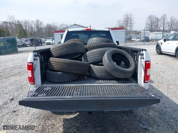 2019 Ford F-150 XL with VIN 1FTMF1C55KKD80487, listed as a IAAI auction lot 39009387 with 18,324 mi miles. Bid and sale history available at carsss.com. Image 8.