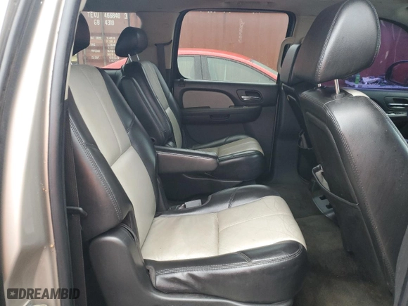 2007 Chevrolet Suburban LT with VIN 3GNFK16347G248390, listed as a Copart auction lot 44338025 with 322,147 mi miles and Salvage Title. Bid and sale history available at carsss.com. Image 11.
