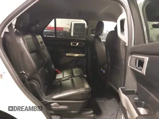 2022 Ford Explorer XLT z VIN 1FMSK8DH4NGB05636, wystawiony jako IAAI lot #42211545 z przebiegiem 55 366 mil mil oraz . Historia ofert i sprzedaży dostępna na DreamBid. Obrazek 8.