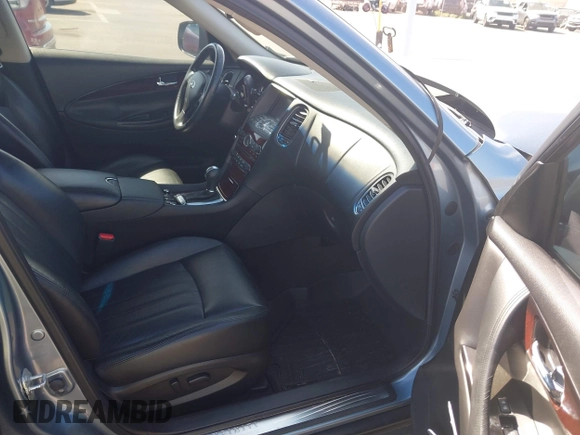 2016 Infiniti QX50 with VIN JN1BJ0RP0GM233386, listed as a IAAI auction lot 41535643 with 96,295 mi miles. Bid and sale history available at carsss.com. Image 5.