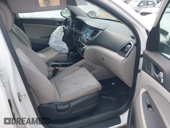 2016 Hyundai Tucson SE z VIN KM8J3CA43GU092864, wystawiony jako IAAI lot #40366787 z przebiegiem 126 462 mil mil oraz . Historia ofert i sprzedaży dostępna na DreamBid. Obrazek 5.