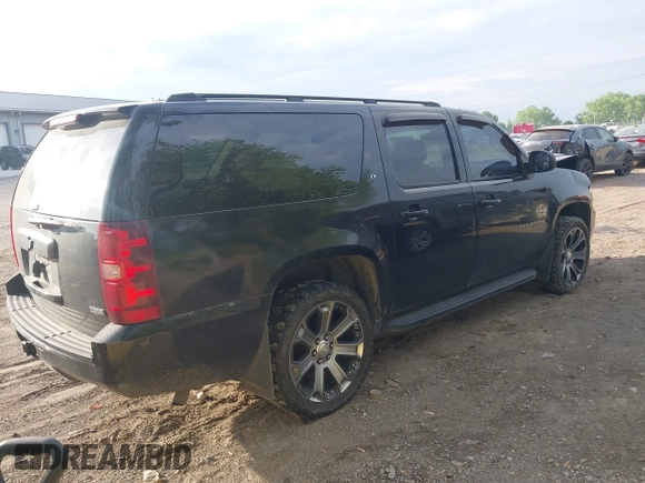 2007 Chevrolet Suburban LT с VIN 1GNFK16317J312027, выставлен на аукционе IAAI как лот 42214940 с пробегом 305 088 миль миль и . История ставок и продаж доступна на DreamBid. Изображение 4.