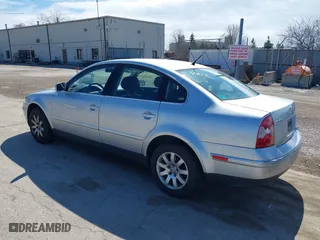 2003 Volkswagen Passat GLS with VIN WVWPD63B43P396108, listed as a IAAI auction lot 41884512 with 87,004 mi miles. Bid and sale history available at carsss.com. Image 3.
