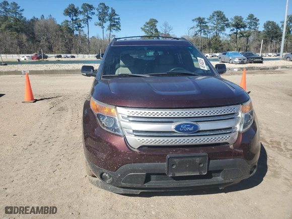 2012 Ford Explorer XLT with VIN 1FMHK7D95CGA79638, listed as a Copart auction lot 46148235 with 95,317 mi miles and Salvage Title. Bid and sale history available at carsss.com. Image 5.