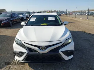 2022 Toyota Camry SE z VIN 4T1G11AK8NU644181, wystawiony jako IAAI lot #41979152 z przebiegiem 30 384 mil mil oraz . Historia ofert i sprzedaży dostępna na DreamBid. Obrazek 12.