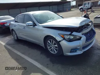 2014 Infiniti Q50 Premium with VIN JN1BV7AP2EM679481, listed as a IAAI auction lot 41836371 with 133,393 mi miles. Bid and sale history available at carsss.com. Image 1.