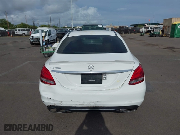 2018 Mercedes-Benz C 300 with VIN 55SWF4JB2JU258957, listed as a IAAI auction lot 42058233 with 61,788 mi miles and . Bid and sale history available at DreamBid. Image 16.