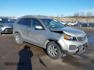 2012 Kia Sorento LX with VIN 5XYKTDA2XCG296490, listed as a IAAI auction lot 41660765 with 200,000 mi miles. Bid and sale history available at carsss.com. Image 1.
