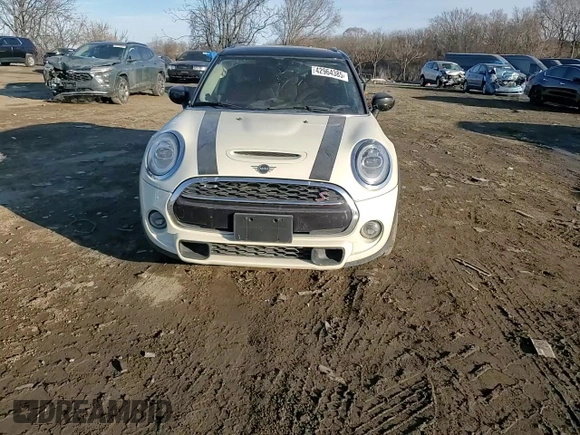 2021 MINI Hardtop 4 Door Cooper S с VIN WMWXU9C04M2P50396, выставлен на аукционе Copart как лот 42964385 с пробегом 49 162 миль миль и Списание • Salvage title. История ставок и продаж доступна на DreamBid. Изображение 11.