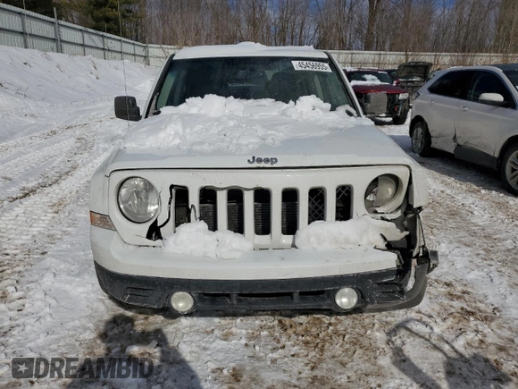 2014 Jeep Patriot Latitude with VIN 1C4NJPFA9ED887934, listed as a Copart auction lot 45456955 with 179,990 mi miles and Clean Title. Bid and sale history available at carsss.com. Image 5.