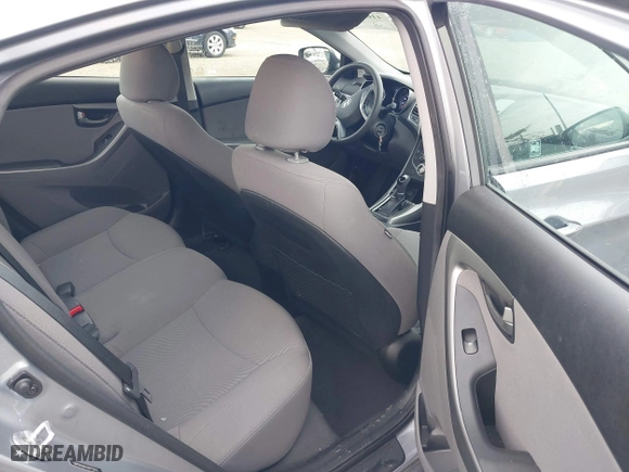 2016 Hyundai Elantra SE with VIN 5NPDH4AE1GH772113, listed as a IAAI auction lot 41650989 with 100,634 mi miles. Bid and sale history available at carsss.com. Image 8.