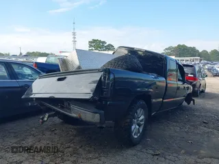 1999 Chevrolet Silverado 1500 LT with VIN 1GCEK19T5XE103902, listed as a IAAI auction lot 40495191 with Not Provided miles and . Bid and sale history available at DreamBid. Image 4.