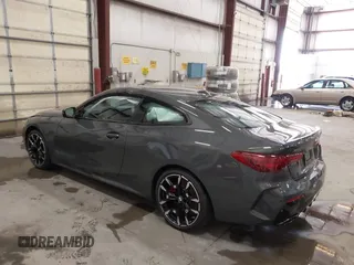 2025 BMW 4 Series M440i xDrive with VIN WBA83DA00SCT09661, listed as a IAAI auction lot 42591731 with 3,923 mi miles and . Bid and sale history available at DreamBid. Image 3.