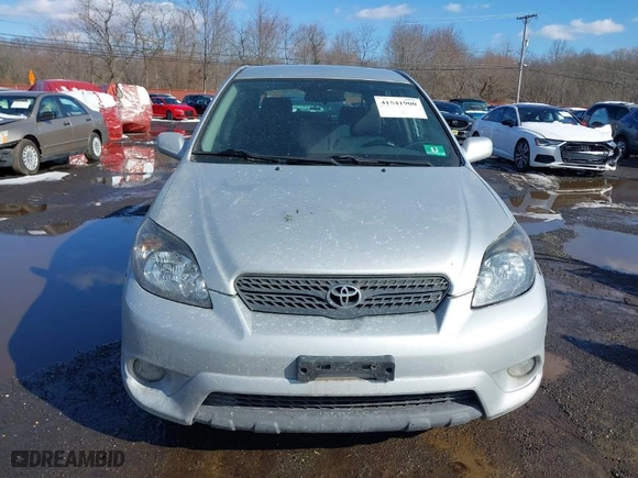 2006 Toyota Matrix STD with VIN 2T1LR32E06C556904, listed as a IAAI auction lot 41541900 with 213,344 mi miles. Bid and sale history available at carsss.com. Image 6.