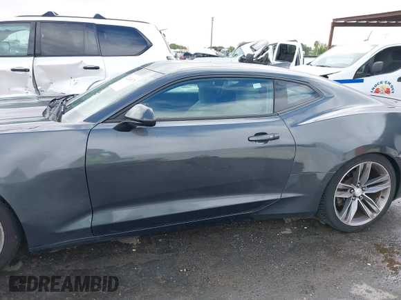 2017 Chevrolet Camaro 1LT z VIN 1G1FB1RS0H0192751, wystawiony jako IAAI lot #42243073 z przebiegiem 124 003 mil mil oraz . Historia ofert i sprzedaży dostępna na DreamBid. Obrazek 14.
