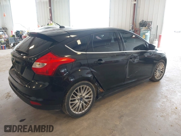 2012 Ford Focus SEL with VIN 1FAHP3M24CL331586, listed as a IAAI auction lot 42086129 with 193,060 mi miles. Bid and sale history available at carsss.com. Image 4.