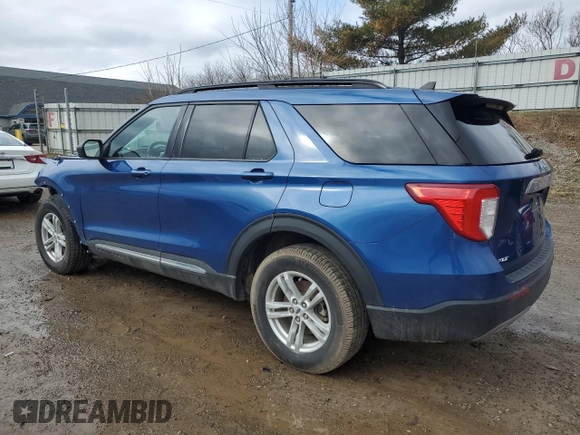 2022 Ford Explorer XLT with VIN 1FMSK8DH7NGA62104, listed as a Copart auction lot 50810145 with 65,605 mi miles and Salvage Title. Bid and sale history available at DreamBid. Image 2.