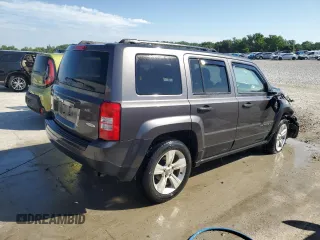 2014 Jeep Patriot Latitude with VIN 1C4NJRFB1ED847612, listed as a Copart auction lot 62721605 with 126,268 mi miles and Salvage title. Bid and sale history available at DreamBid. Image 3.