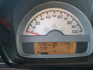 2010 Smart fortwo Pure with VIN WMEEJ3BA4AK363015, listed as a Copart auction lot 48892365 with 70,766 mi miles and Salvage title. Bid and sale history available at DreamBid. Image 9.
