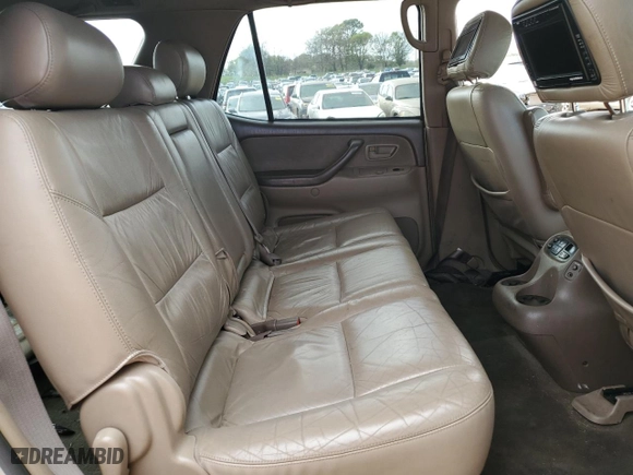 2004 Toyota Sequoia SR5 with VIN 5TDZT34A64S212830, listed as a Copart auction lot 79489334 with 284,085 mi miles and Salvage Title. Bid and sale history available at carsss.com. Image 11.