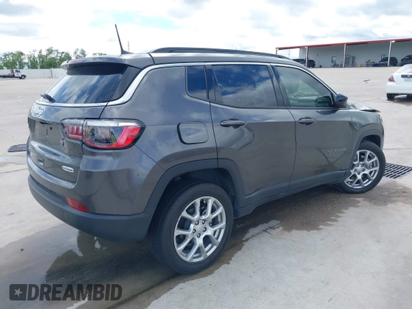 2023 Jeep Compass Latitude Lux с VIN 3C4NJDFN4PT513651, выставлен на аукционе IAAI как лот 40245254 с пробегом 3 545 миль миль и . История ставок и продаж доступна на DreamBid. Изображение 4.