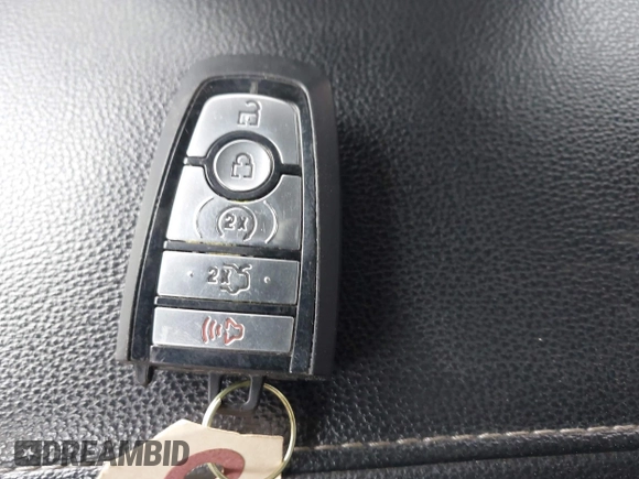 2020 Ford Fusion SEL с VIN 3FA6P0CD2LR145913, выставлен на аукционе IAAI как лот 42310012 с пробегом 121 168 миль миль и . История ставок и продаж доступна на DreamBid. Изображение 11.