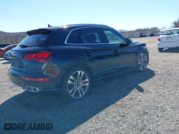2018 Audi SQ5 Prestige z VIN WA1C4AFY7J2074309, wystawiony jako IAAI lot #41803619 z przebiegiem 66 717 mil mil oraz . Historia ofert i sprzedaży dostępna na DreamBid. Obrazek 4.