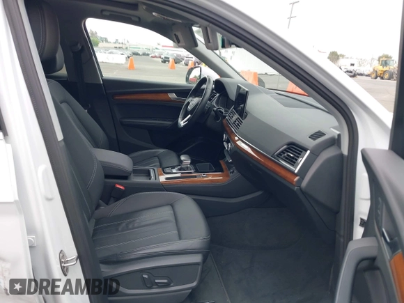 2022 Audi Q5 S line Premium Plus with VIN WA1EAAFYXN2075073, listed as a IAAI auction lot 42444448 with 16,404 mi miles and . Bid and sale history available at DreamBid. Image 5.