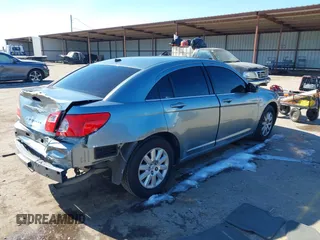 2008 Chrysler Sebring LX z VIN 1C3LC46K78N288946, wystawiony jako IAAI lot #41382082 z przebiegiem 92 509 mil mil oraz . Historia ofert i sprzedaży dostępna na DreamBid. Obrazek 4.