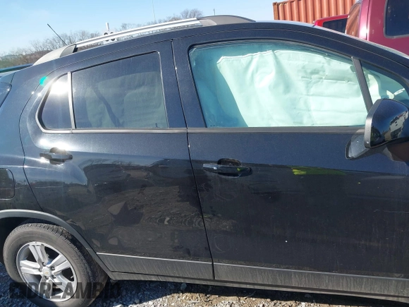 2021 Chevrolet Trax LT with VIN KL7CJLSB7MB335483, listed as a IAAI auction lot 41476473 with 167,612 mi miles and . Bid and sale history available at DreamBid. Image 13.