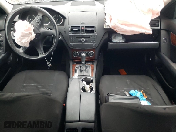 2008 Mercedes-Benz C 300 Sport z VIN WDDGF54X08F101197, wystawiony jako Copart lot #71791884 z przebiegiem Nie podano mil oraz Szkoda całkowita • Salvage title. Historia ofert i sprzedaży dostępna na DreamBid. Obrazek 8.