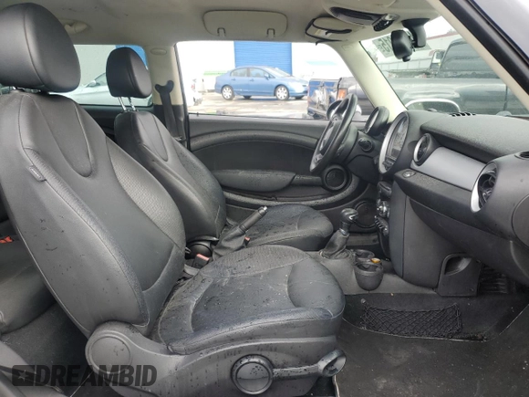 2012 MINI Clubman z VIN WMWZF3C55CT190117, wystawiony jako Copart lot #42514915 z przebiegiem 150 421 mil mil oraz Szkoda całkowita • Salvage title. Historia ofert i sprzedaży dostępna na DreamBid. Obrazek 7.