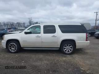 2011 GMC Yukon XL Denali z VIN 1GKS2MEF7BR271728, wystawiony jako IAAI lot #42050555 z przebiegiem 251 752 mil mil oraz . Historia ofert i sprzedaży dostępna na DreamBid. Obrazek 14.
