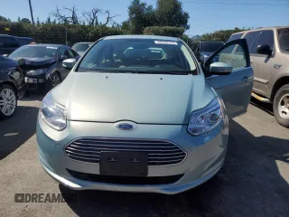 2013 Ford Focus Electric with VIN 1FADP3R46DL325122, listed as a Copart auction lot 48500725 with 40,085 mi miles and Clean title. Bid and sale history available at DreamBid. Image 5.