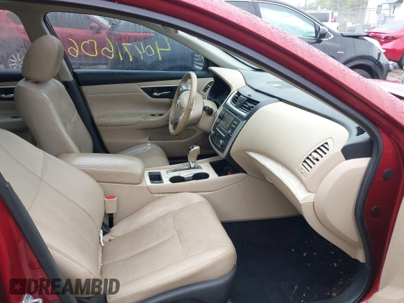 2016 Nissan Altima SV with VIN 1N4AL3AP8GC152650, listed as a IAAI auction lot 40471606 with 146,602 mi miles and . Bid and sale history available at DreamBid. Image 5.