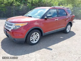 2014 Ford Explorer XLT with VIN 1FM5K7D87EGB79589, listed as a IAAI auction lot 42079474 with 141,527 mi miles. Bid and sale history available at carsss.com. Image 2.