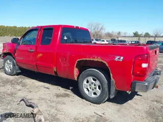 2007 Chevrolet Silverado 1500 LTZ with VIN 2GCEK19J871708240, listed as a IAAI auction lot 41813688 with 193,633 mi miles. Bid and sale history available at carsss.com. Image 3.
